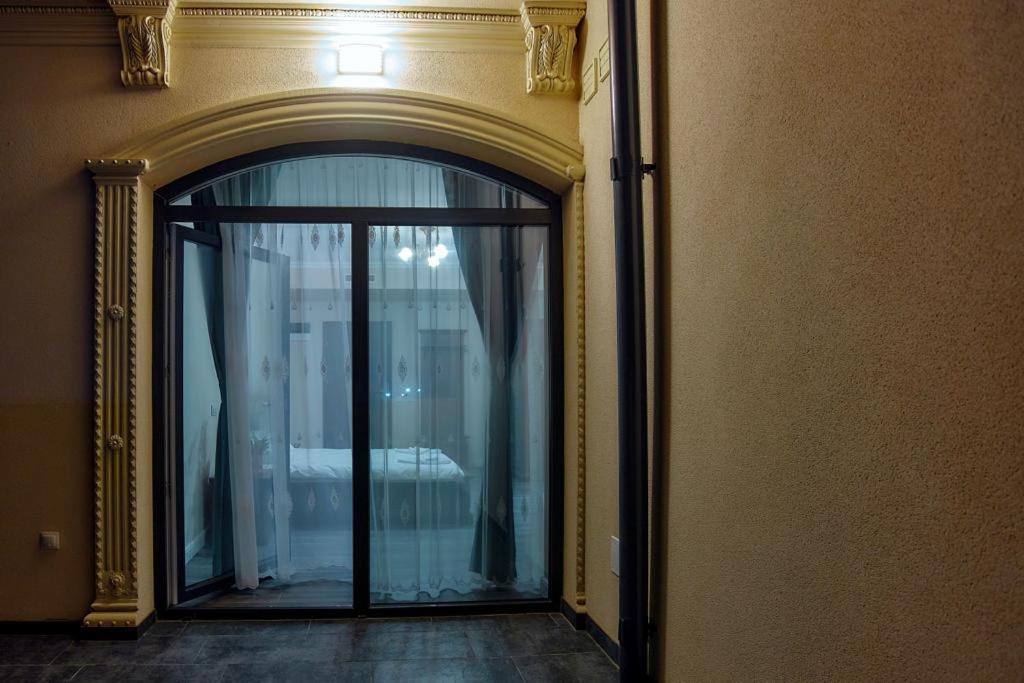 Hotel Imperium Botiz エクステリア 写真